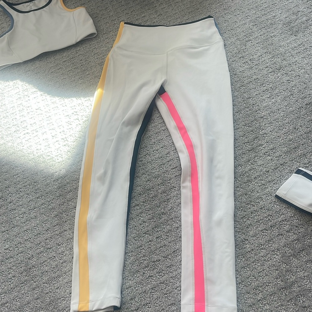 Splits 59 set - great condition, just too big. Size medium in both